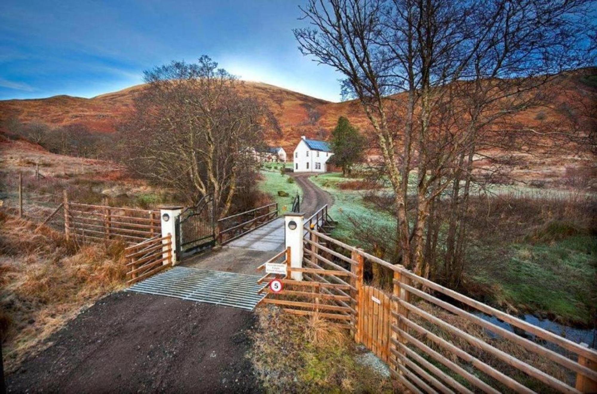 Inverskilavulin Estate Lodges Форт-Вільям Екстер'єр фото